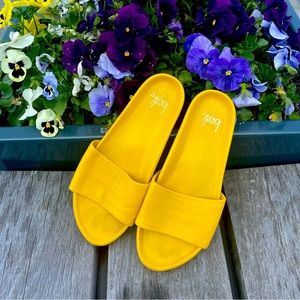 A pocket full of sunshine…..Beek sandals by Anthropologie.